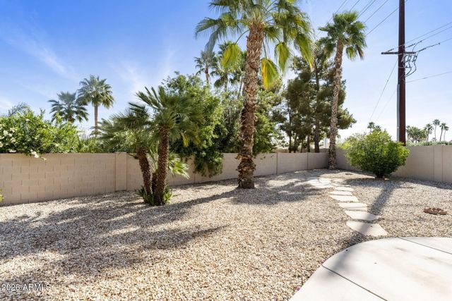 10729 E COOPERS HAWK Drive, Sun Lakes, AZ 85248