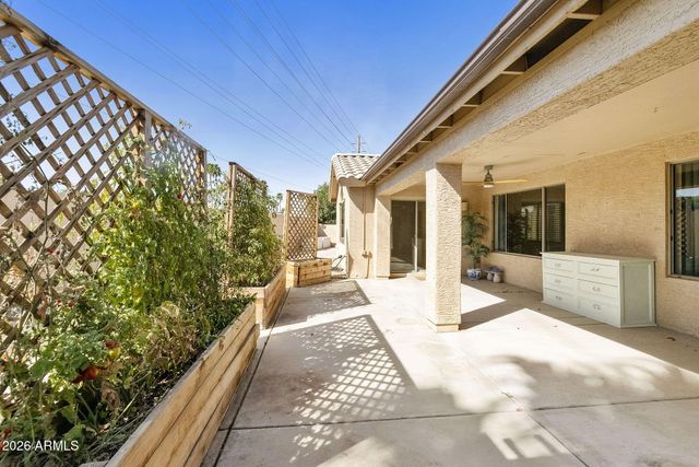 10729 E COOPERS HAWK Drive, Sun Lakes, AZ 85248