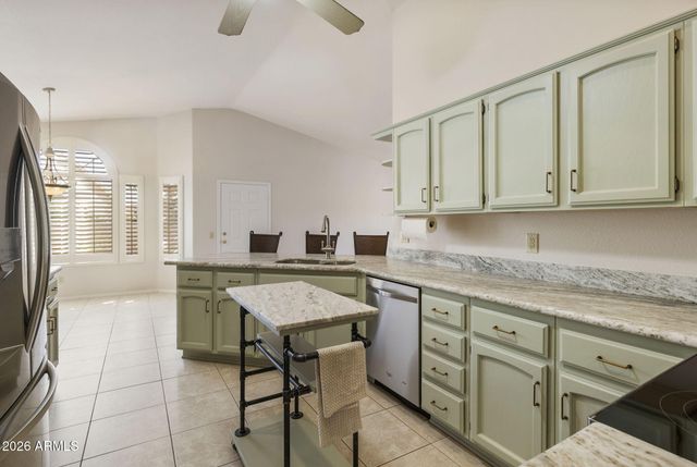 10729 E COOPERS HAWK Drive, Sun Lakes, AZ 85248