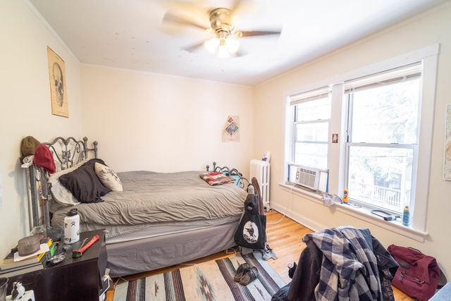 7644 N Greenview Avenue 2W, Chicago, IL 60626