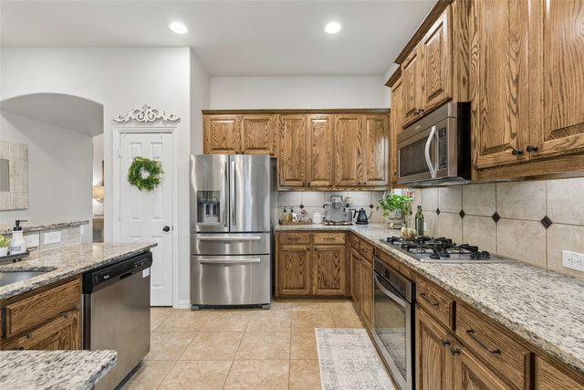 1046 Finsbury Lane, Forney, TX 75126