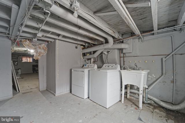 814 N CURLEY ST, Baltimore, MD 21205