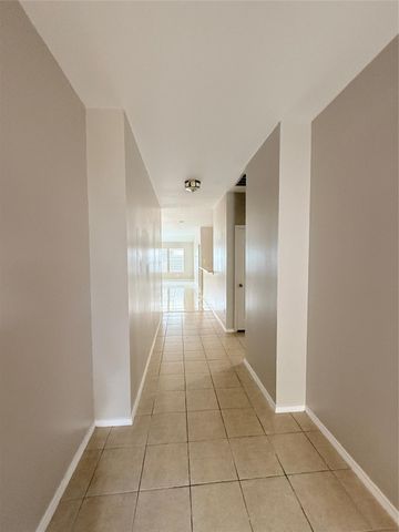12818 Magenta Oaks Drive, Houston, TX 77072