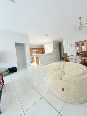 12818 Magenta Oaks Drive, Houston, TX 77072