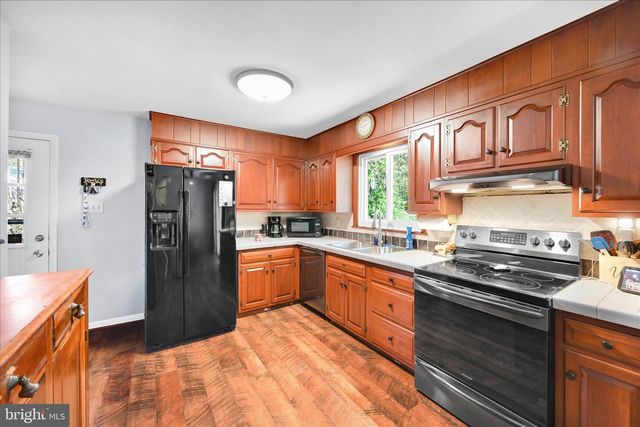 203 WINDING WAY, Wernersville, PA 19565