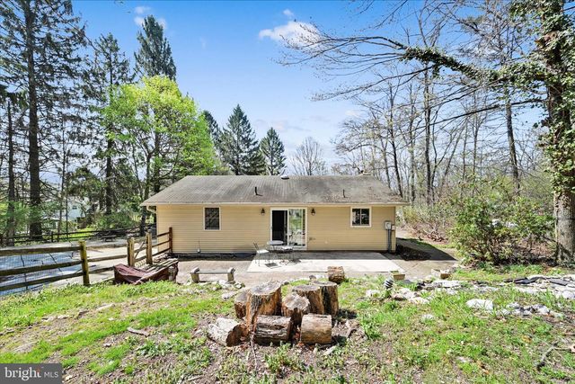203 WINDING WAY, Wernersville, PA 19565