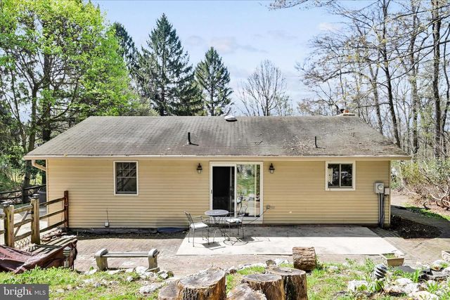 203 WINDING WAY, Wernersville, PA 19565