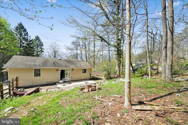 203 WINDING WAY, Wernersville, PA 19565