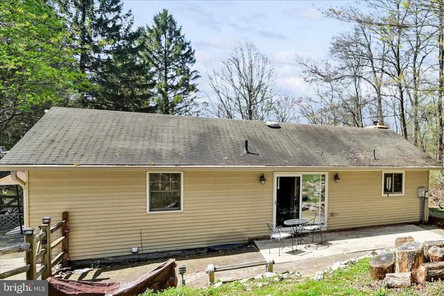 203 WINDING WAY, Wernersville, PA 19565