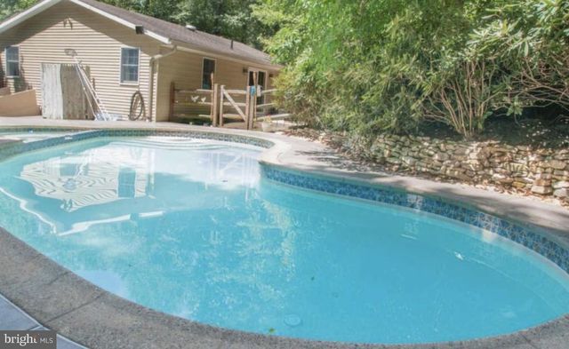203 WINDING WAY, Wernersville, PA 19565
