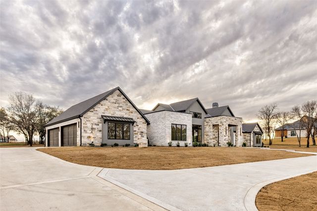 204 Dan Russell Bend, Weatherford, TX 76087