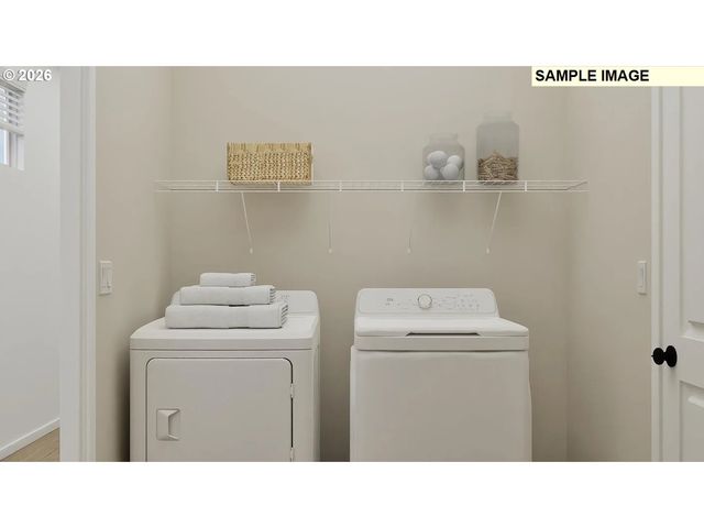 1544 N YOUNG St, Lafayette, OR 97127