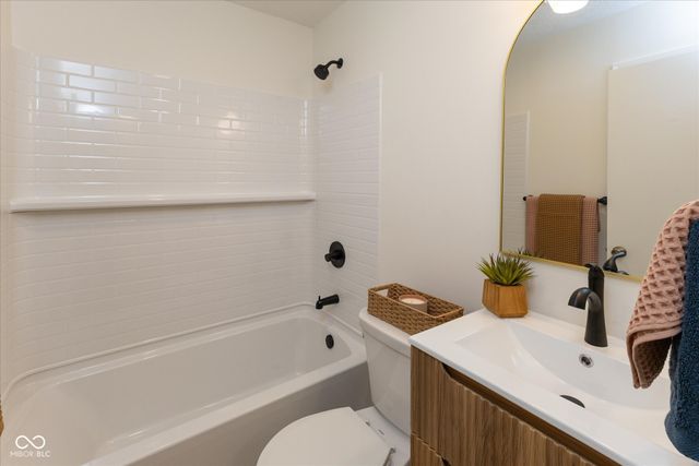 813 Highland Drive, Whiteland, IN 46184