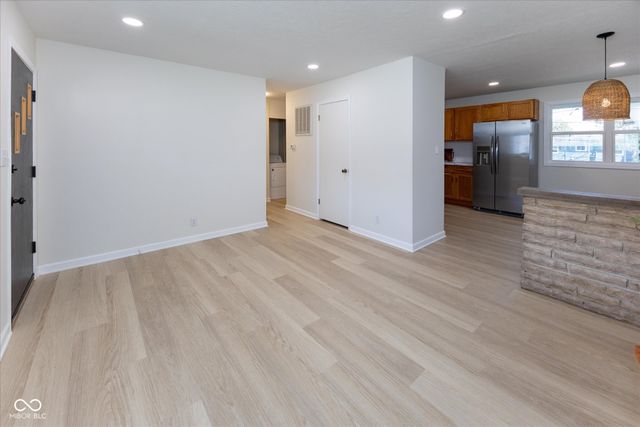 813 Highland Drive, Whiteland, IN 46184