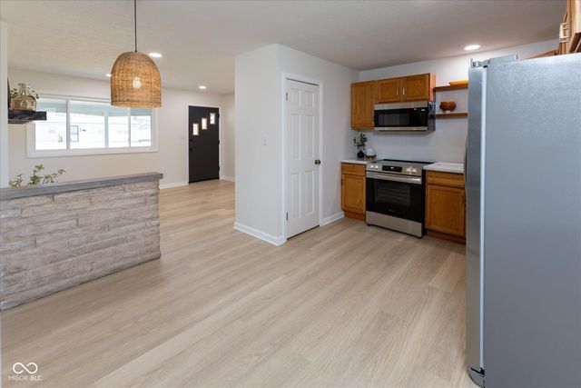 813 Highland Drive, Whiteland, IN 46184