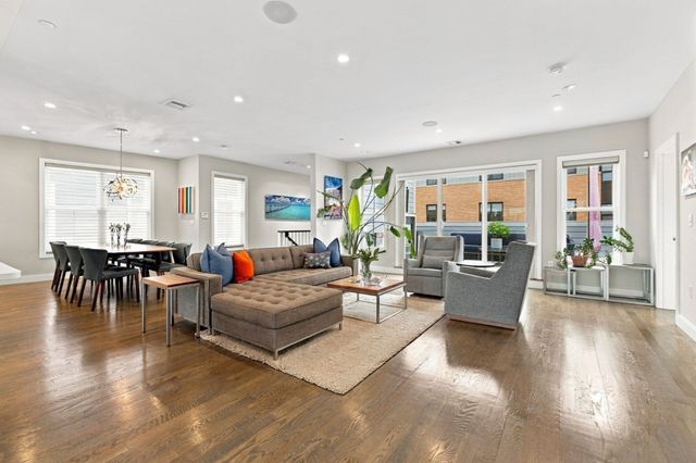 8 Baker Ct 4, Boston, MA 02125