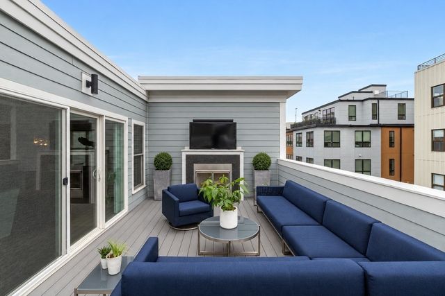 8 Baker Ct 4, Boston, MA 02125