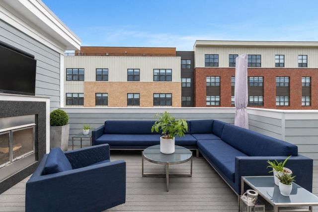 8 Baker Ct 4, Boston, MA 02125