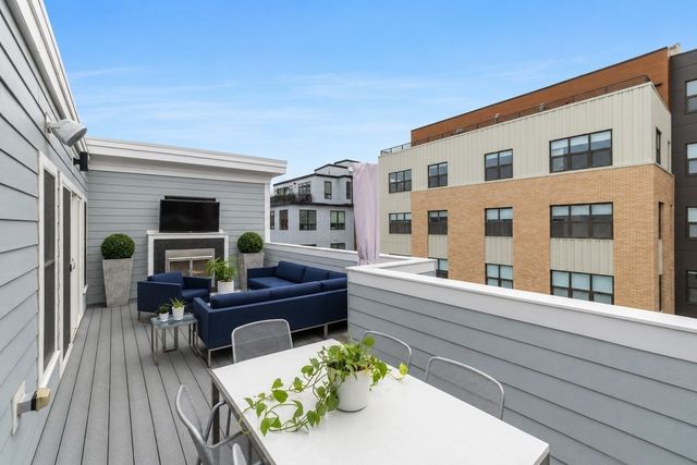 8 Baker Ct 4, Boston, MA 02125