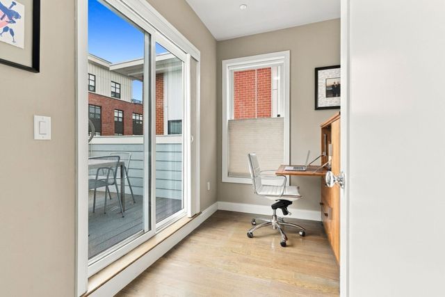 8 Baker Ct 4, Boston, MA 02125