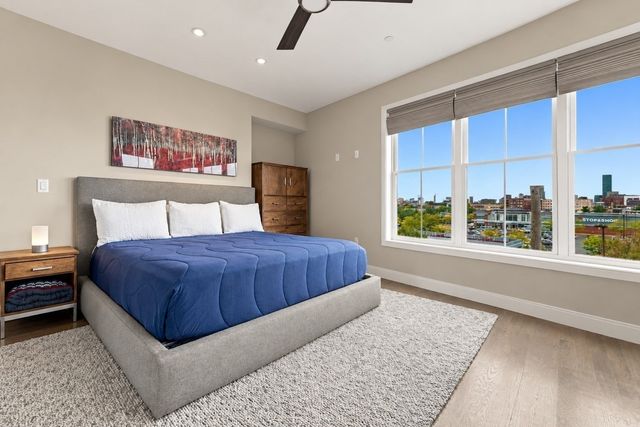 8 Baker Ct 4, Boston, MA 02125