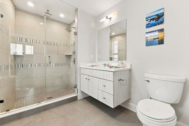 8 Baker Ct 4, Boston, MA 02125