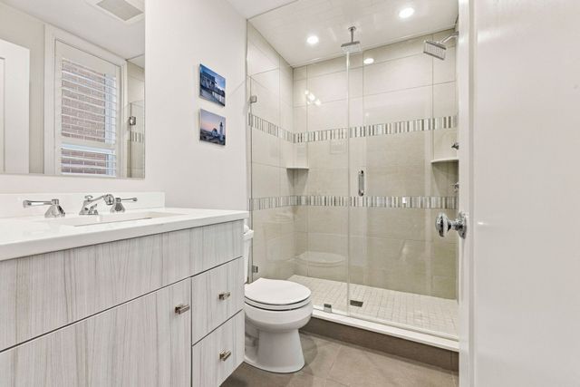 8 Baker Ct 4, Boston, MA 02125