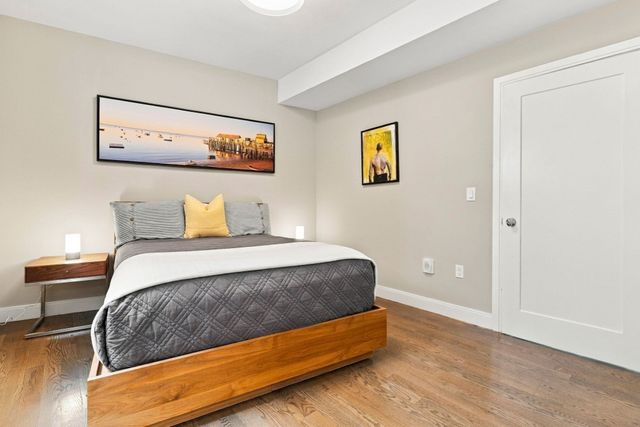 8 Baker Ct 4, Boston, MA 02125