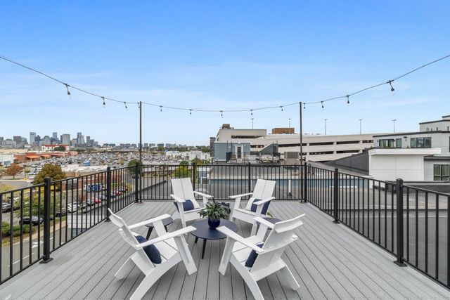 8 Baker Ct 4, Boston, MA 02125