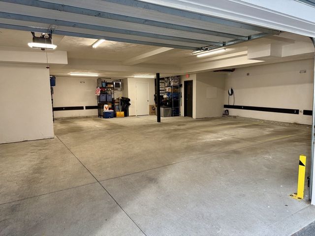 8 Baker Ct 4, Boston, MA 02125