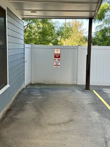 8 Baker Ct 4, Boston, MA 02125