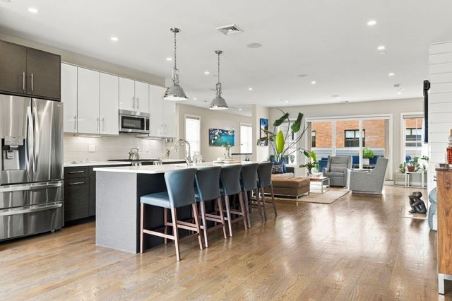 8 Baker Ct 4, Boston, MA 02125