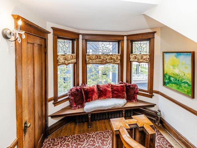 101 S Spring Avenue, La Grange, IL 60525