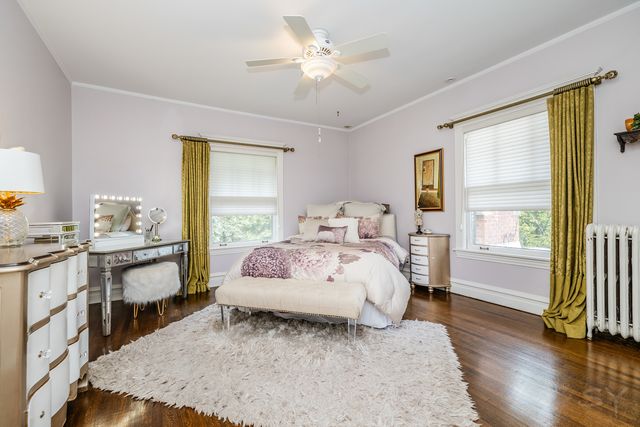 101 S Spring Avenue, La Grange, IL 60525