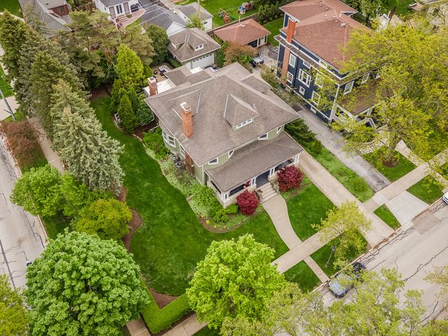 101 S Spring Avenue, La Grange, IL 60525