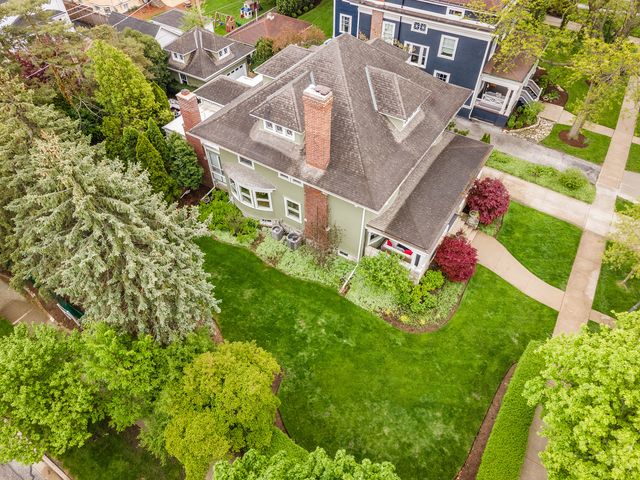 101 S Spring Avenue, La Grange, IL 60525