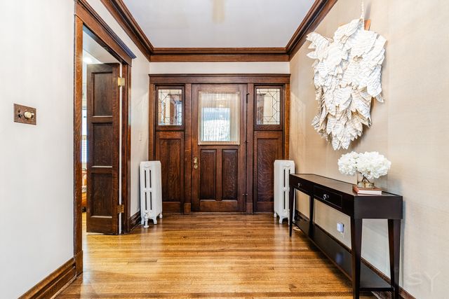 101 S Spring Avenue, La Grange, IL 60525