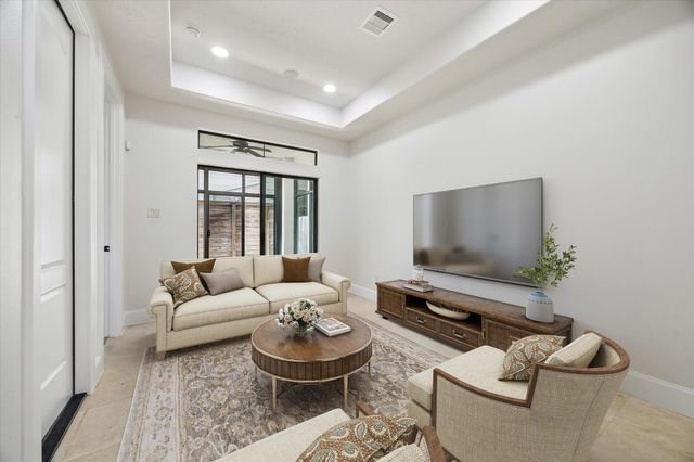 5218 Feagan Street F, Houston, TX 77007