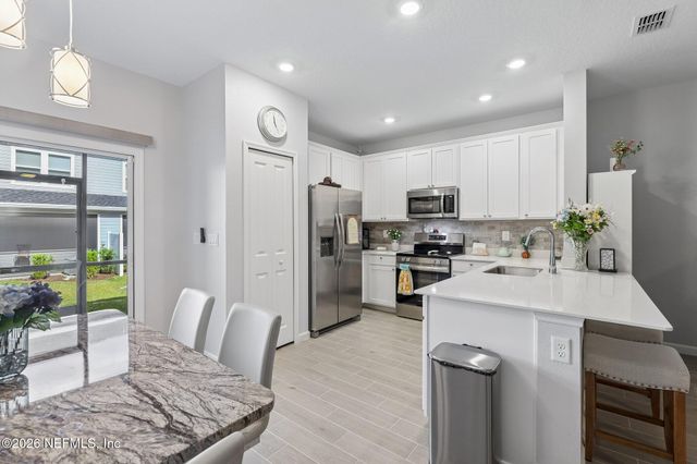 2156 WINDWARD CAY Lane, Middleburg, FL 32068