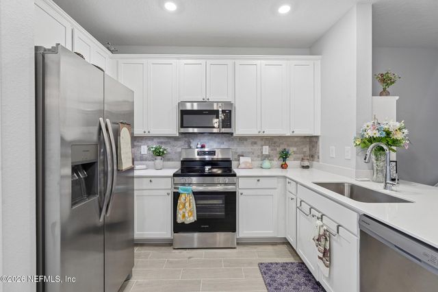 2156 WINDWARD CAY Lane, Middleburg, FL 32068
