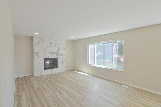 3310 Kingsburg Court, Erlanger, KY 41018