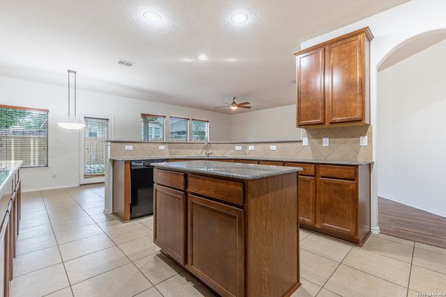 7651 Mission Ledge, Boerne, TX 78015
