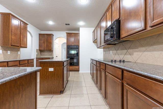 7651 Mission Ledge, Boerne, TX 78015