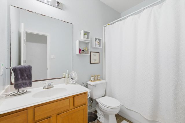 10707 Mocker Nut Street, Baytown, TX 77523