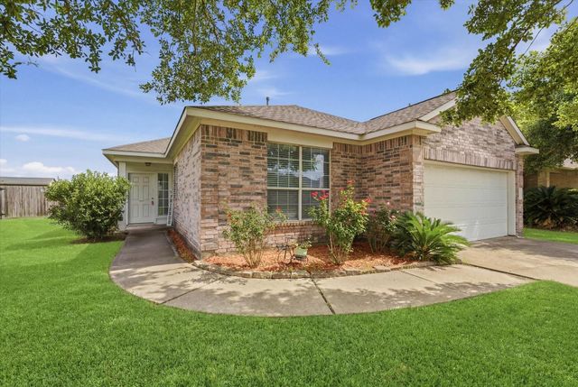 10707 Mocker Nut Street, Baytown, TX 77523