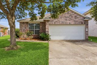 10707 Mocker Nut Street, Baytown, TX 77523