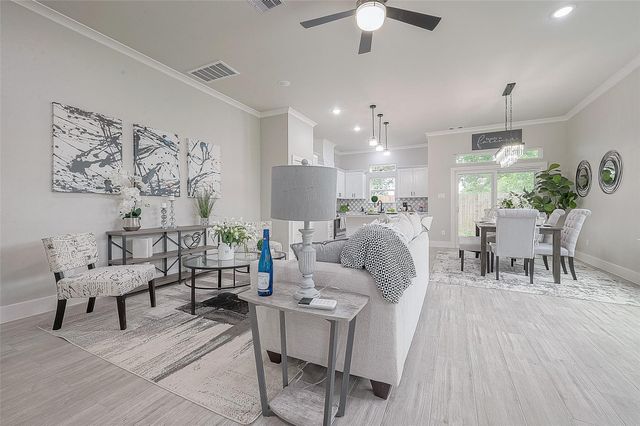 7108 Saint Augustine Street, Houston, TX 77021