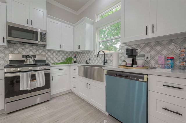 7108 Saint Augustine Street, Houston, TX 77021