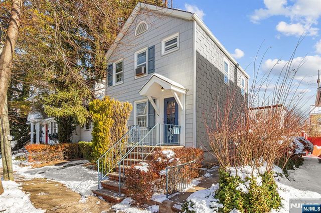 33 Oak Street, Bloomfield, NJ 07003