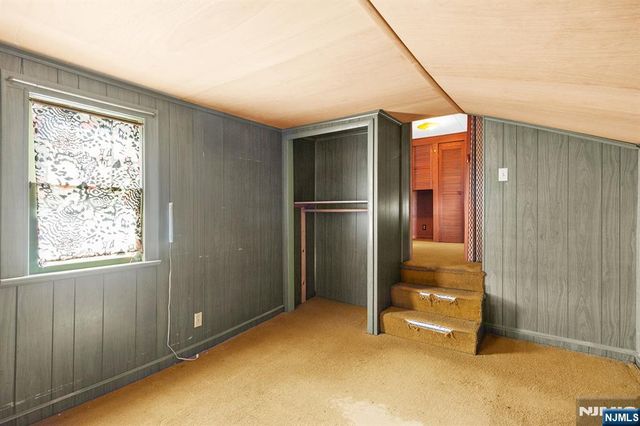 33 Oak Street, Bloomfield, NJ 07003